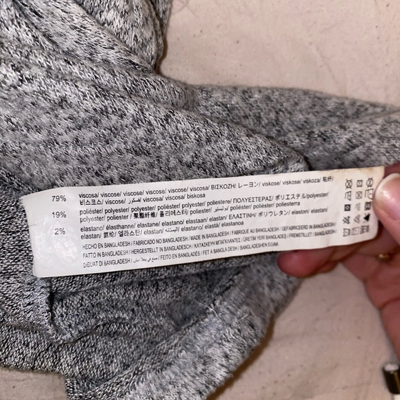 Zara Turtleneck. Size Large. - Picture 3 of 3